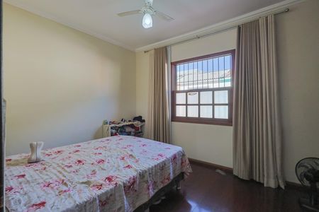 Casa à venda com 82m², 3 quartos e 1 vaga