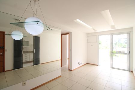 Sala de apartamento à venda com 3 quartos, 75m² em Barra da Tijuca, Rio de Janeiro
