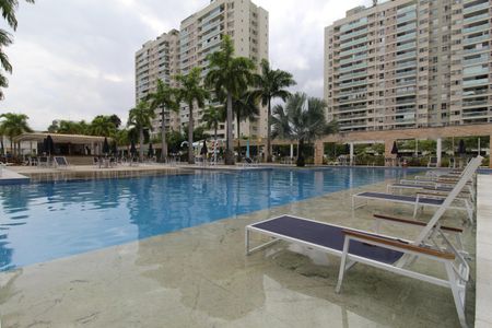 Apartamento para alugar com 75m², 3 quartos e 1 vagaÁrea comum - Piscina