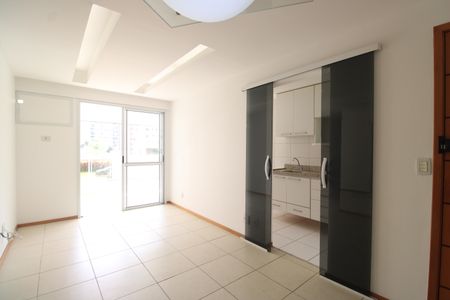 Apartamento para alugar com 75m², 3 quartos e 1 vagaSala