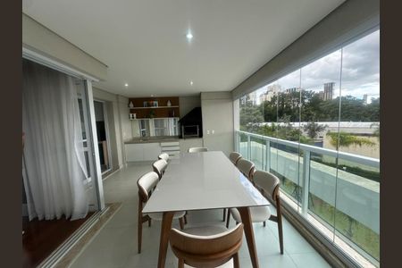 Apartamento para alugar com 245m², 4 quartos e sem vaga