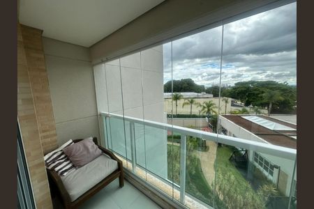 Apartamento para alugar com 245m², 4 quartos e sem vaga