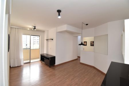 Apartamento para alugar com 80m², 3 quartos e 1 vagaSala