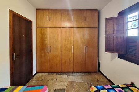 Casa para alugar com 241m², 4 quartos e 2 vagasQuarto 1