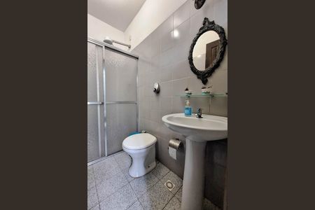 Casa para alugar com 241m², 4 quartos e 2 vagasBanheiro 2