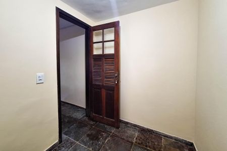 Casa para alugar com 241m², 4 quartos e 2 vagasQuarto de Serviço