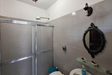Casa para alugar com 241m², 4 quartos e 2 vagasBanheiro 2