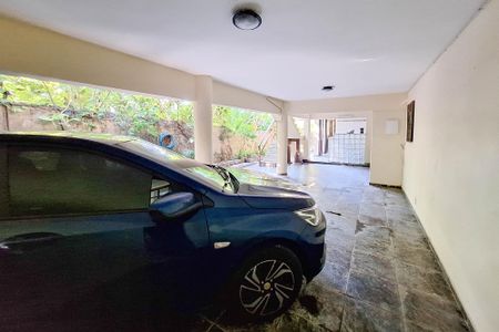 Casa para alugar com 241m², 4 quartos e 2 vagasQuintal