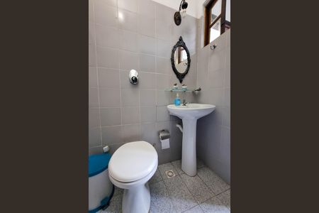 Casa para alugar com 241m², 4 quartos e 2 vagasBanheiro 2