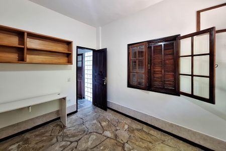 Casa para alugar com 241m², 4 quartos e 2 vagasQuarto 3