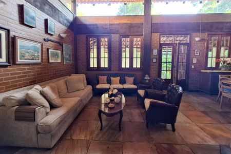 Casa para alugar com 241m², 4 quartos e 2 vagasSala 1