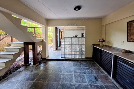 Casa para alugar com 241m², 4 quartos e 2 vagasQuintal