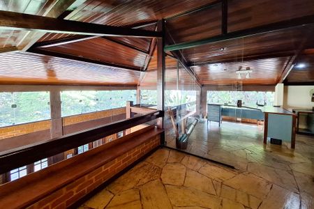 Casa para alugar com 241m², 4 quartos e 2 vagasEscritório