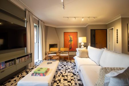 Apartamento à venda com 229m², 3 quartos e 3 vagas Apartamento à venda com 229m², 3 quartos e 3 vagasSala