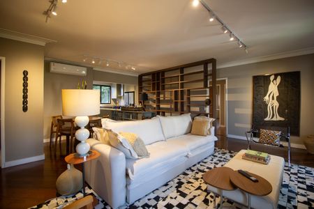 Apartamento à venda com 229m², 3 quartos e 3 vagas Apartamento à venda com 229m², 3 quartos e 3 vagasSala