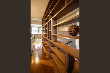 Apartamento à venda com 229m², 3 quartos e 3 vagas Apartamento à venda com 229m², 3 quartos e 3 vagasSala