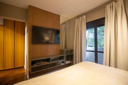 Apartamento à venda com 229m², 3 quartos e 3 vagas Apartamento à venda com 229m², 3 quartos e 3 vagasSuíte