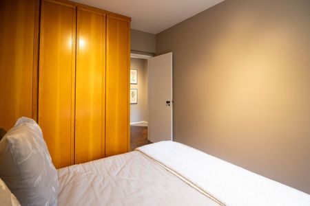Apartamento à venda com 229m², 3 quartos e 3 vagas Apartamento à venda com 229m², 3 quartos e 3 vagasQuarto 1