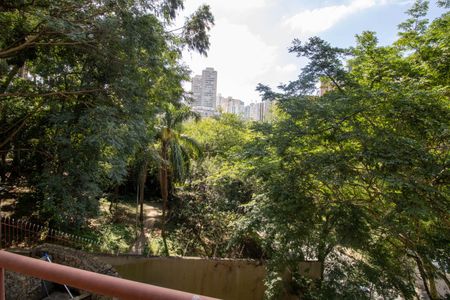 Apartamento à venda com 229m², 3 quartos e 3 vagas Apartamento à venda com 229m², 3 quartos e 3 vagasVista Quarto 2