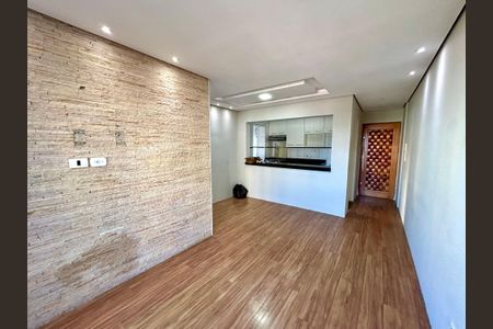 Sala de apartamento para alugar com 3 quartos, 63m² em Jardim Flor da Montanha, Guarulhos