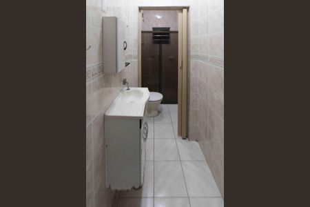 Casa para alugar com 70m², 2 quartos e sem vagaBanheiro