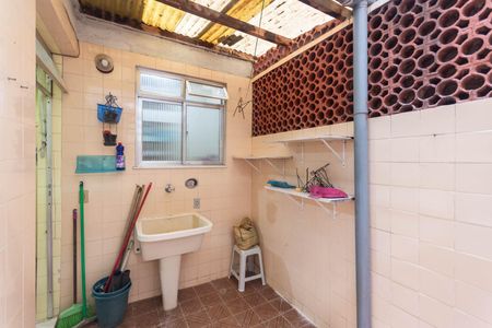 Apartamento à venda com 65m², 2 quartos e 1 vagaÁrea de Serviço