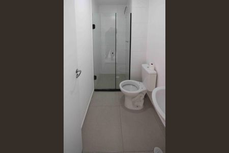 Apartamento para alugar com 38m², 2 quartos e sem vaga Apartamento para alugar com 38m², 2 quartos e sem vagaBanheiro