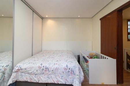 Quarto 2 de casa à venda com 2 quartos, 100m² em Glória, Porto Alegre