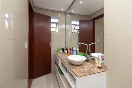 Casa à venda com 100m², 2 quartos e 1 vagaBanheiro