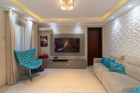 Sala de casa à venda com 2 quartos, 100m² em Glória, Porto Alegre