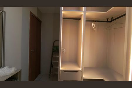 Apartamento à venda com 80m², 3 quartos e 1 vagaCloset 