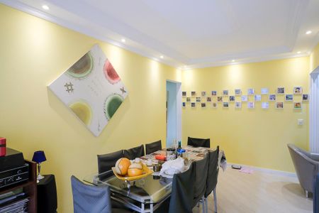 Apartamento à venda com 100m², 3 quartos e 2 vagasSala