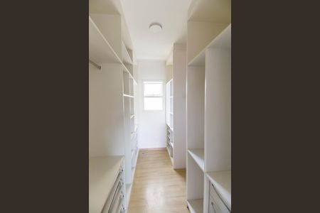 Apartamento para alugar com 136m², 3 quartos e 2 vagasCloset da suíte
