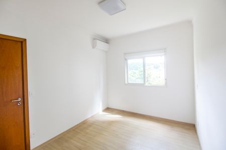 Apartamento para alugar com 136m², 3 quartos e 2 vagasSuíte