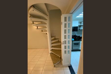 Apartamento para alugar com 140m², 3 quartos e 2 vagas Apartamento para alugar com 140m², 3 quartos e 2 vagasSala