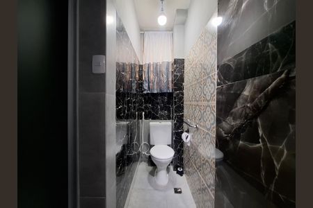 Banheiro  de apartamento à venda com 1 quarto, 25m² em Centro, Rio de Janeiro