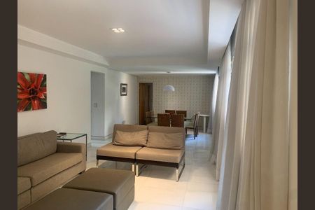 Apartamento à venda com 140m², 4 quartos e 3 vagasFoto 03