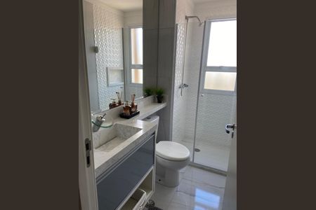 Banheiro de apartamento à venda com 3 quartos, 74m² em Vila Yara, Osasco