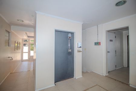Apartamento à venda com 70m², 2 quartos e 1 vaga Apartamento à venda com 70m², 2 quartos e 1 vagaHall de entrada