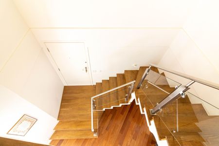 Apartamento à venda com 144m², 3 quartos e 2 vagasEscadas