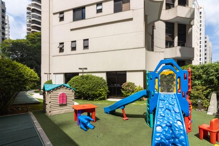 Apartamento à venda com 144m², 3 quartos e 2 vagasÁrea comum - Playground