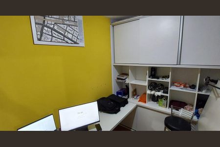 Apartamento à venda com 87m², 3 quartos e sem vagaQuarto