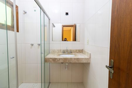 Casa para alugar com 140m², 3 quartos e 2 vagas Casa para alugar com 140m², 3 quartos e 2 vagasBanheiro