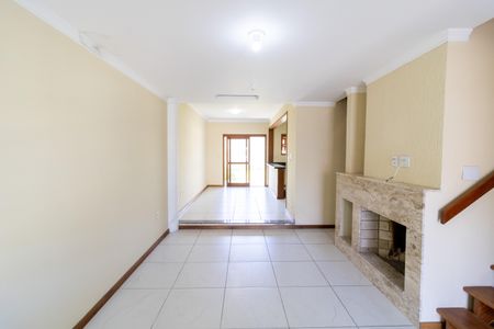 Sala de casa à venda com 3 quartos, 140m² em Espírito Santo, Porto Alegre