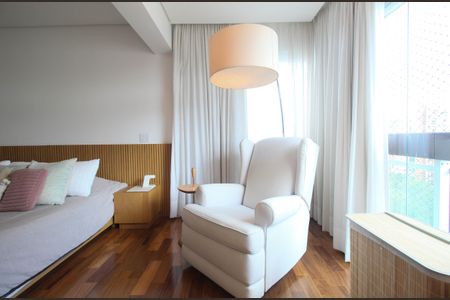 Apartamento à venda com 291m², 4 quartos e 4 vagasSuíte 1