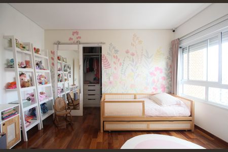 Apartamento à venda com 291m², 4 quartos e 4 vagasSuíte 4