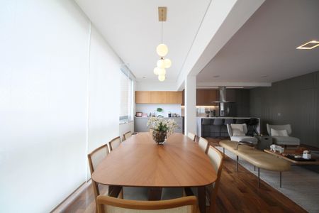 Apartamento à venda com 291m², 4 quartos e 4 vagasSala