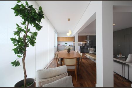 Apartamento à venda com 291m², 4 quartos e 4 vagasSala