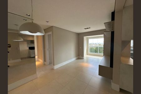 Sala de apartamento para alugar com 2 quartos, 67m² em Empresarial 18 do Forte, Barueri