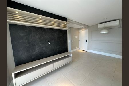 Sala de apartamento para alugar com 2 quartos, 67m² em Empresarial 18 do Forte, Barueri